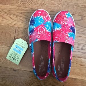 Toms Classic Pink Satin Floral - Youth 6